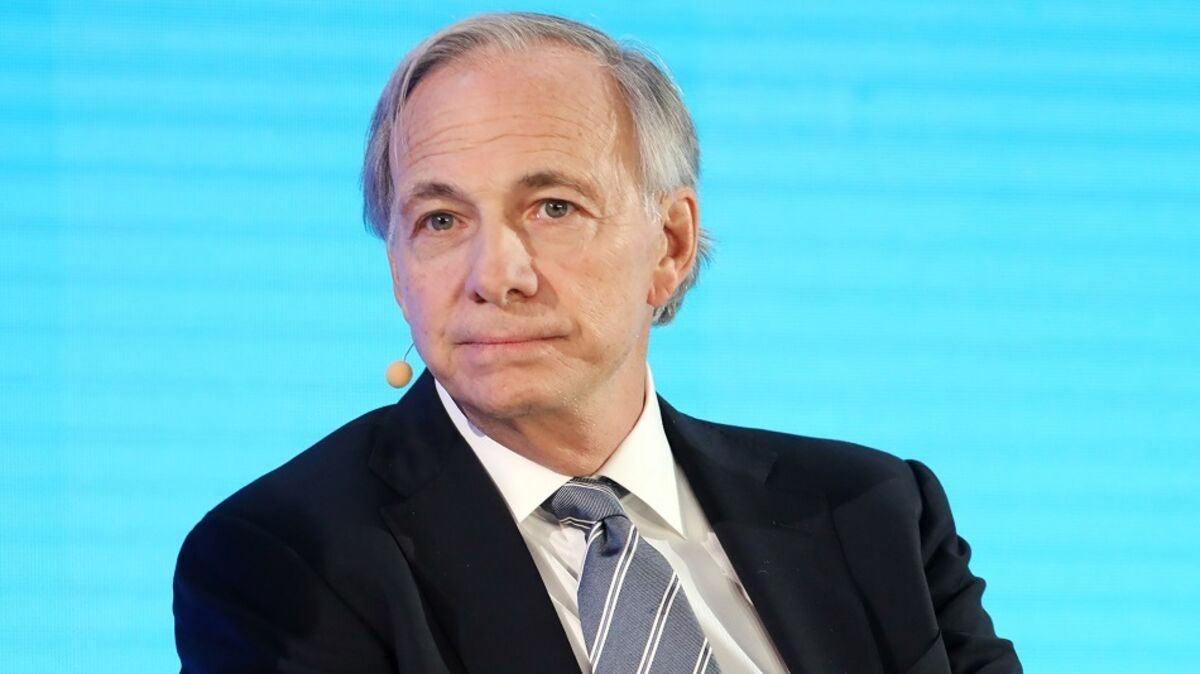 Dalio Doubts Hedge Fund 'Pod Shop' Model