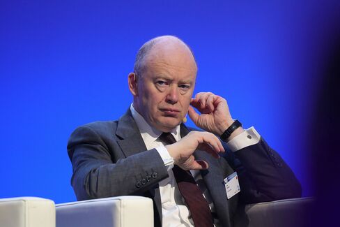 1507575592_CyrJohn Cryan