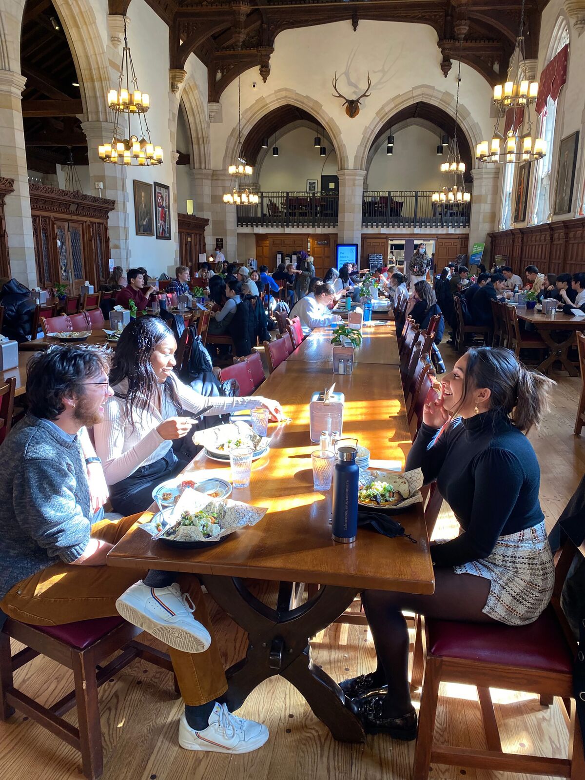 yale university cafeteria