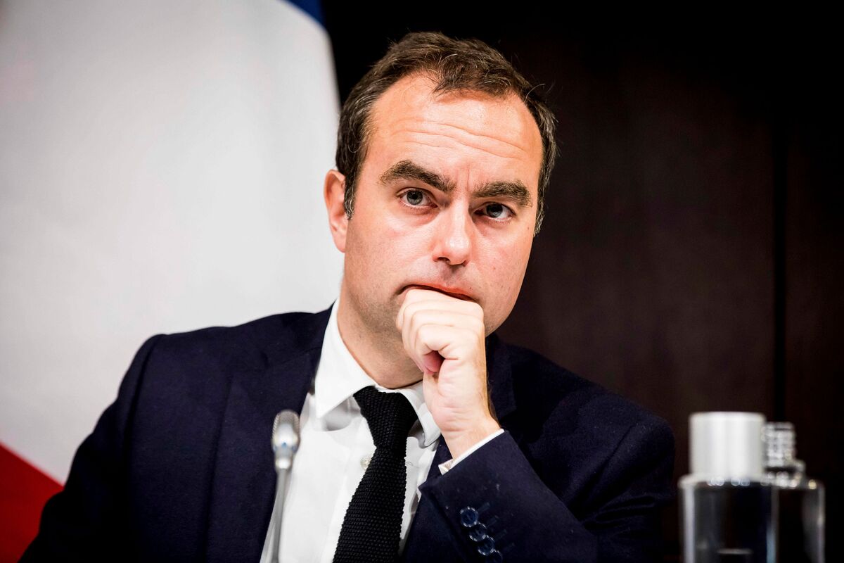 France’s New Premier Pledges Big Changes to Work With Opposition