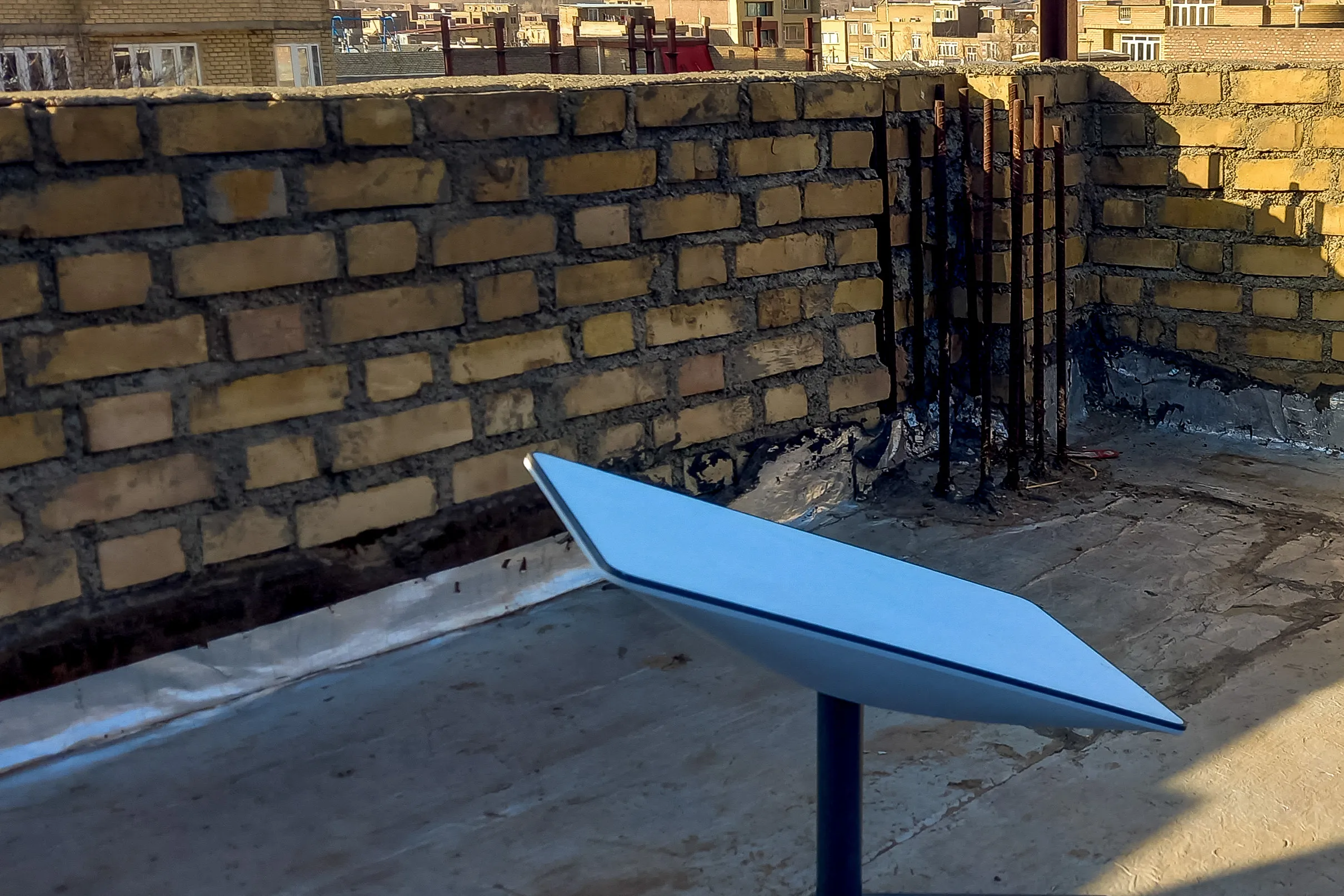A Starlink receiver atop a house in Iranian Kurdistan.