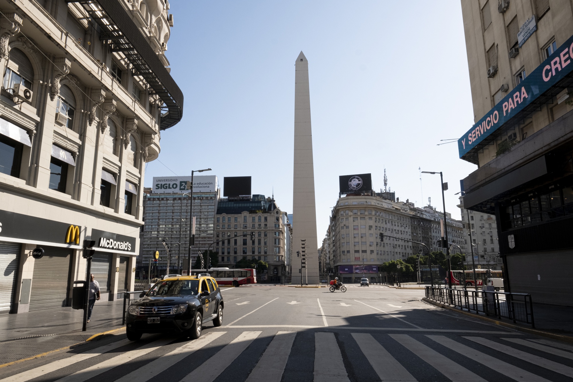 Argentina Floods Empty Streets With Cash as Crisis Lending Grows