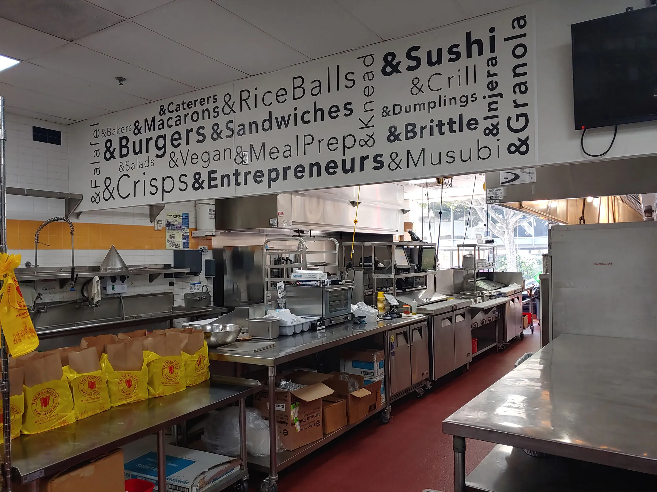 Your Food Delivery May Come Faster Through a Ghost Kitchen - Bloomberg