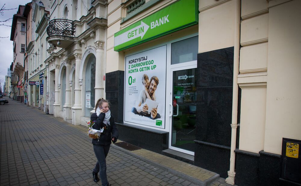 Polish Bank Stocks Brace For Emotional Reaction To Eu Ruling
