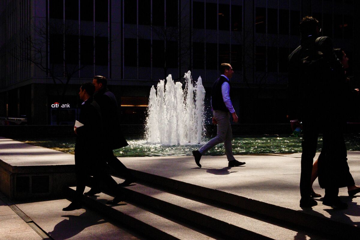 Why Private Credit Is Facing a Sudden Investor Exodus