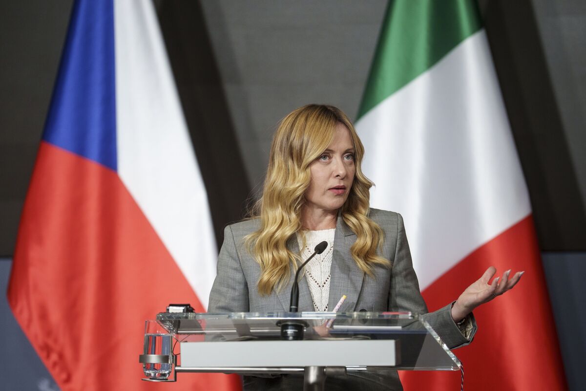bloomberg.com - Alessandra Migliaccio - Italy Three-Year Budget Draws €10.7 Billion From Finance Sector