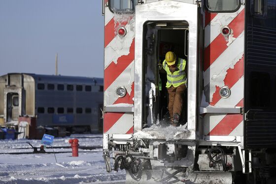 It’s Almost Too Cold in Chicago to Get a Pizza Delivered