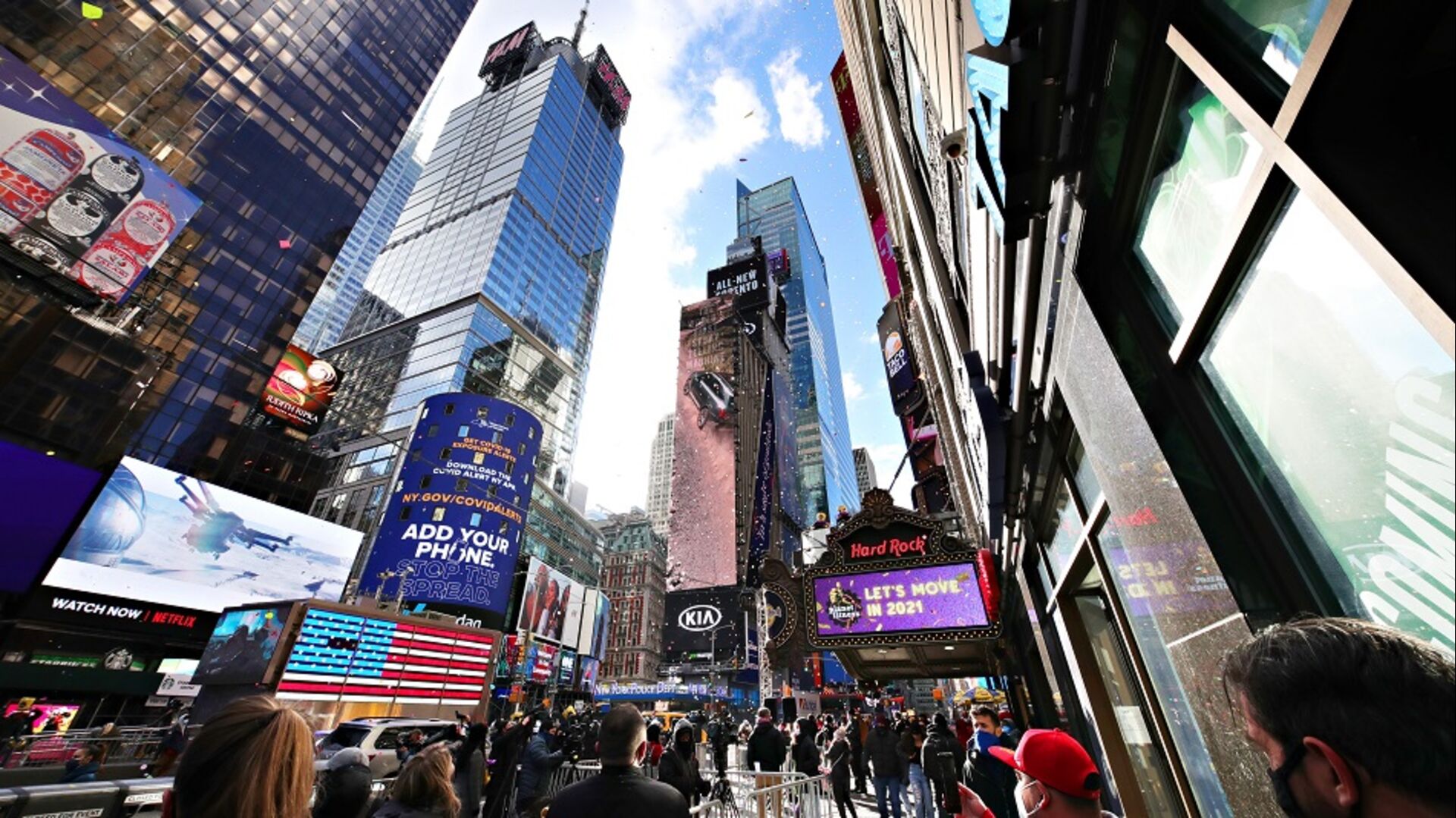 Buffalo Bills to host 6,700 fans at first playoff game, Cuomo says