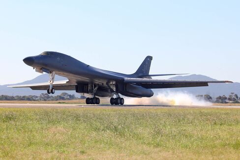 1473731506_B-1B bomber