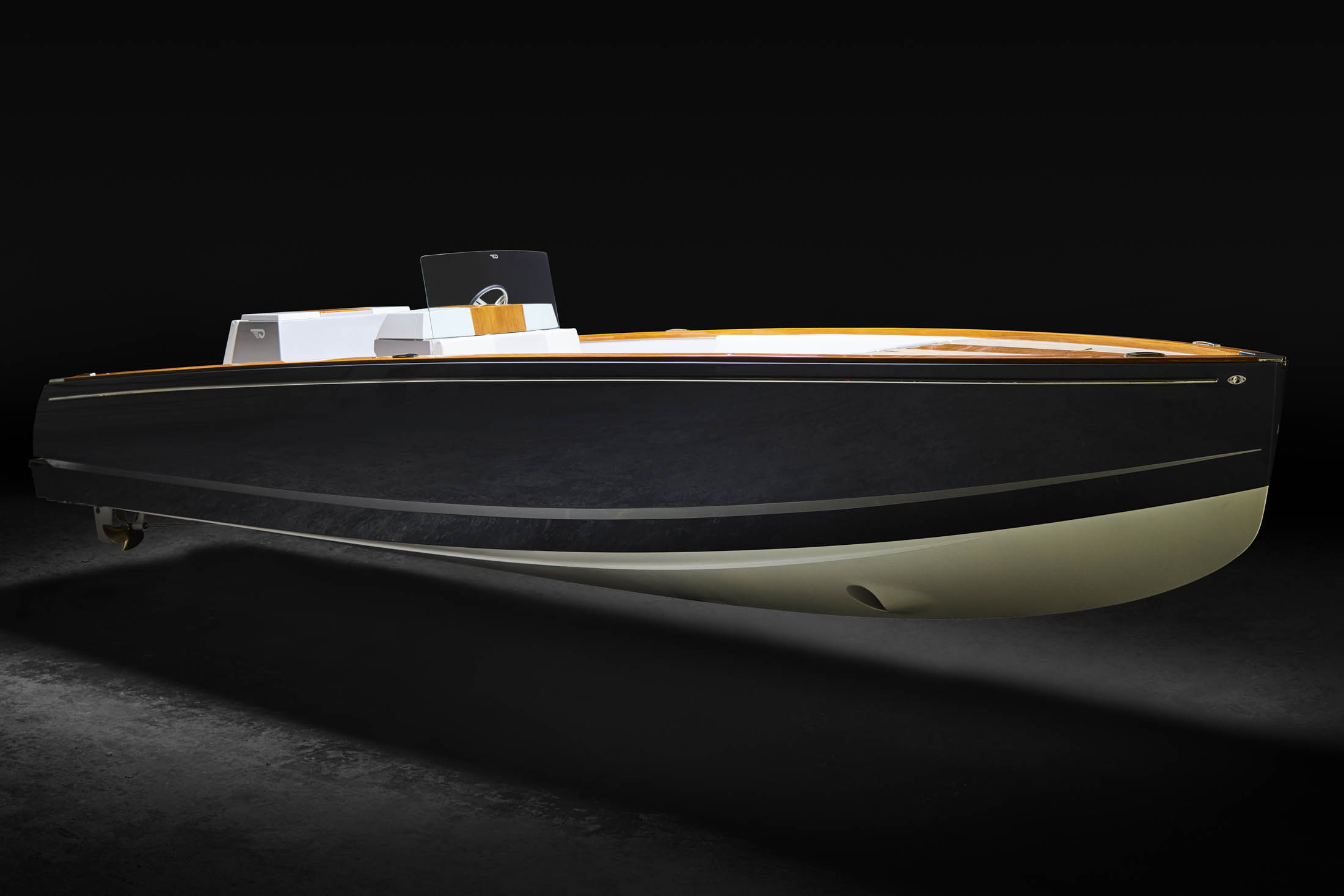 Hinckley Yachts Unveils World's First Fully Electric Luxury Boat