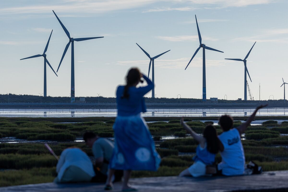 Taiwan Chip Industry Voices Concerns Over Green Energy Supplies