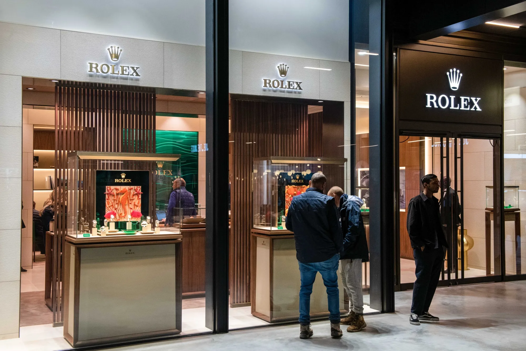 Rolex Watch Prices are Rising in Europe as Dollar Stays Strong - Bloomberg