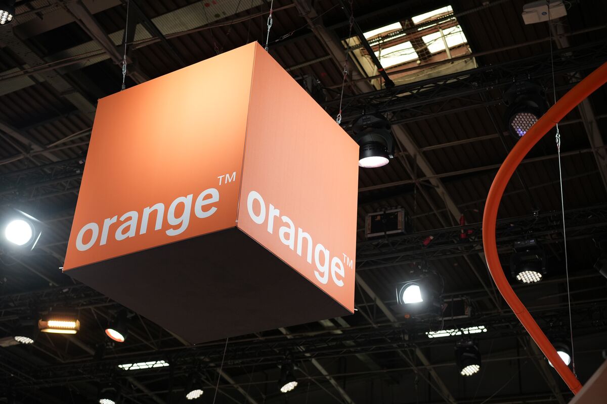 Orange Is Said to Seek €500 Million for French Data Center Stake