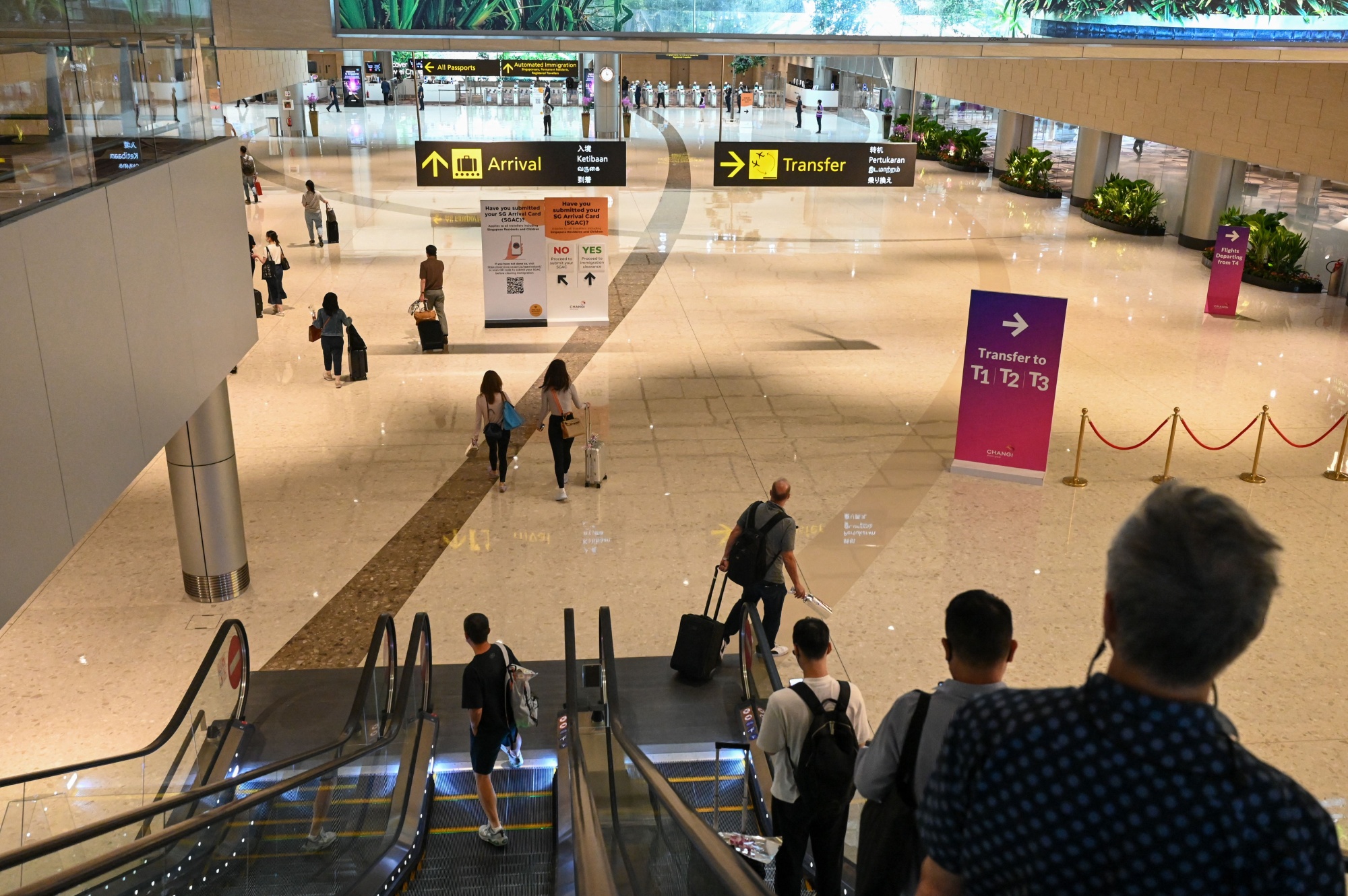 Singapore Changi Airport Delays Ease After Immigration System