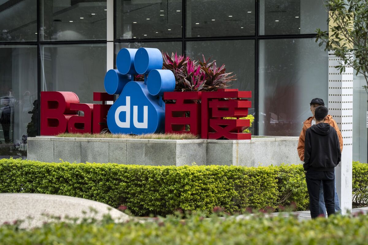 Baidu PR Head's Controversial Endorsement of Long Working Hours Sparks Outrage Among Chinese Workers