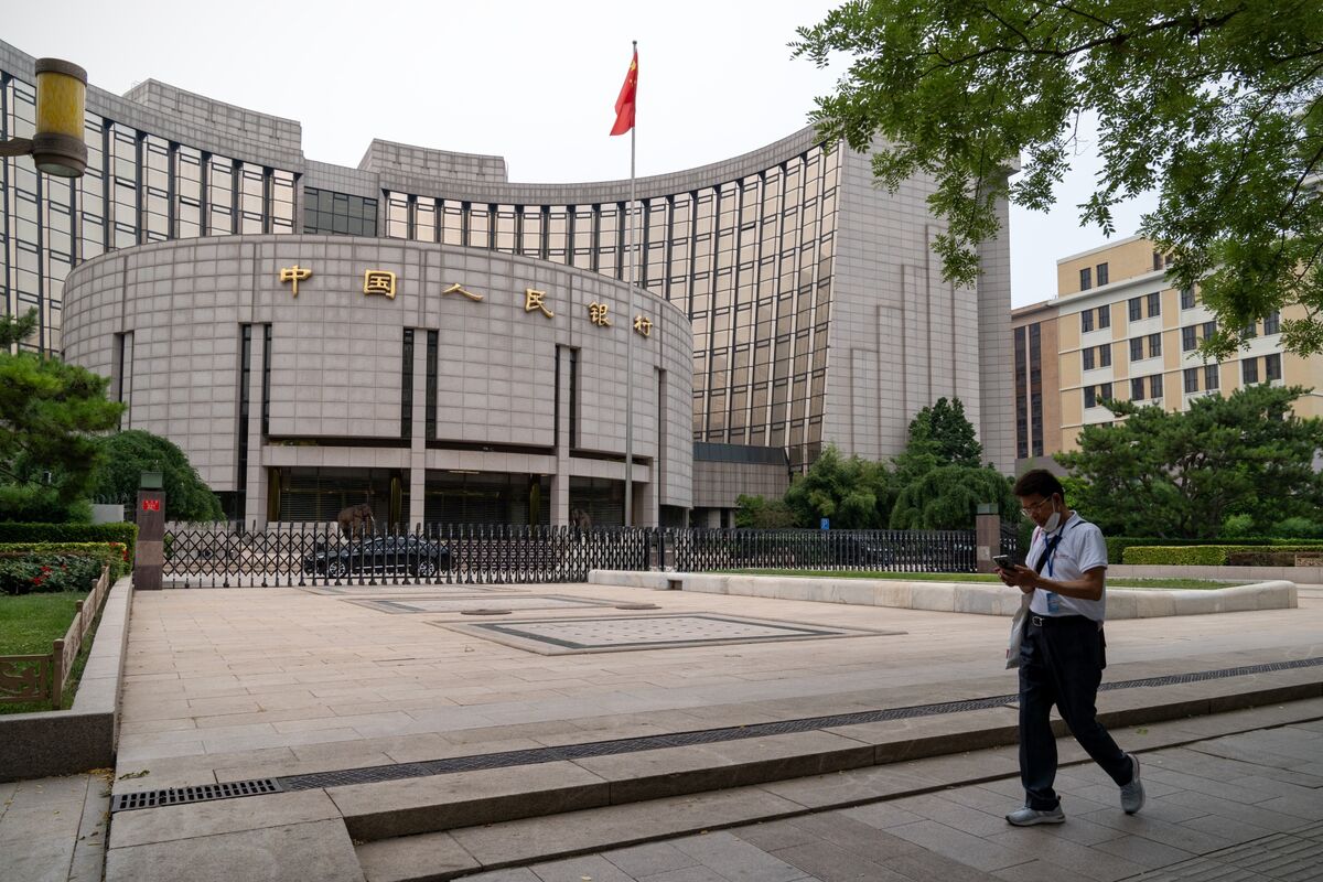 Chinese Banks Keep Lending Rate Unchanged After PBOC Holds - Bloomberg