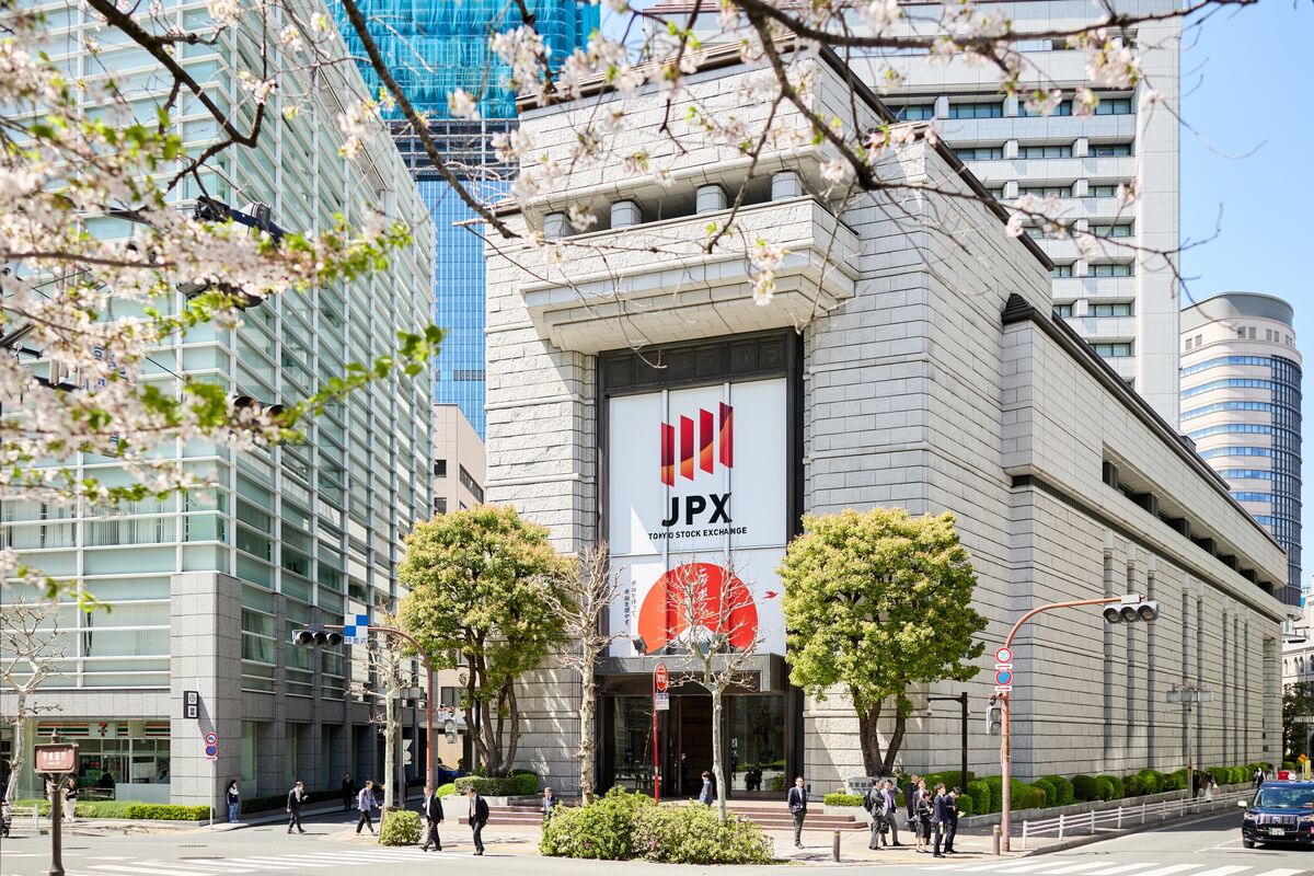 Japanese Assets Draw Record Inflows in Sign Funds Are Leaving US