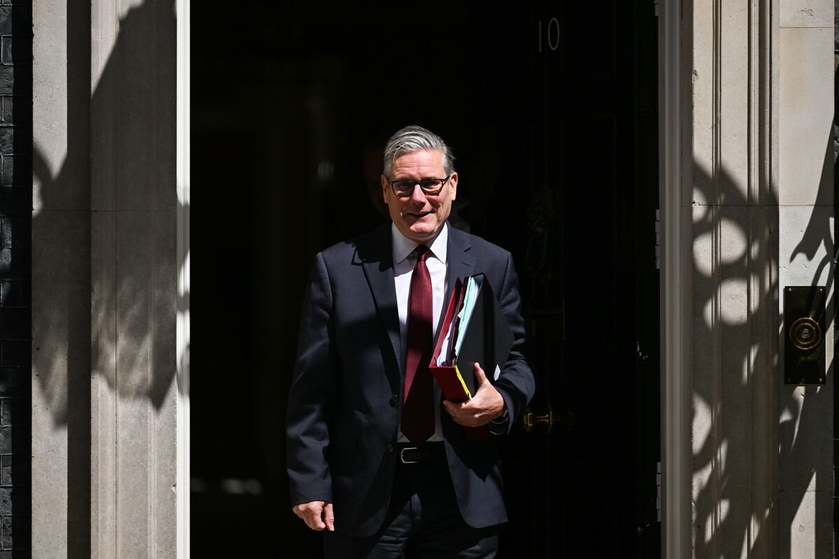 Britain’s Economy Turns Sour Just as Starmer Had a Reason to Brag