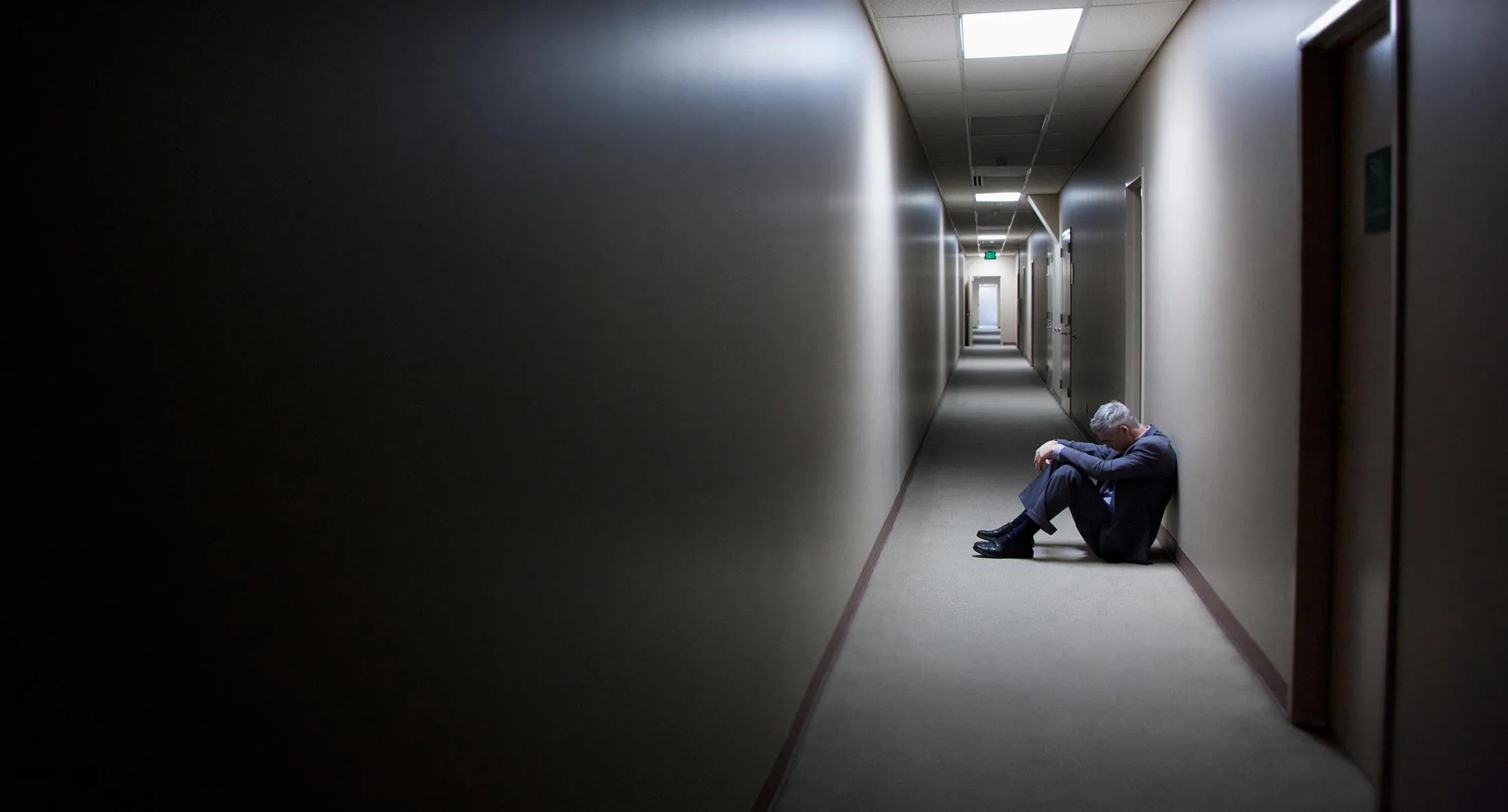 1484170481_hallway-office-sad