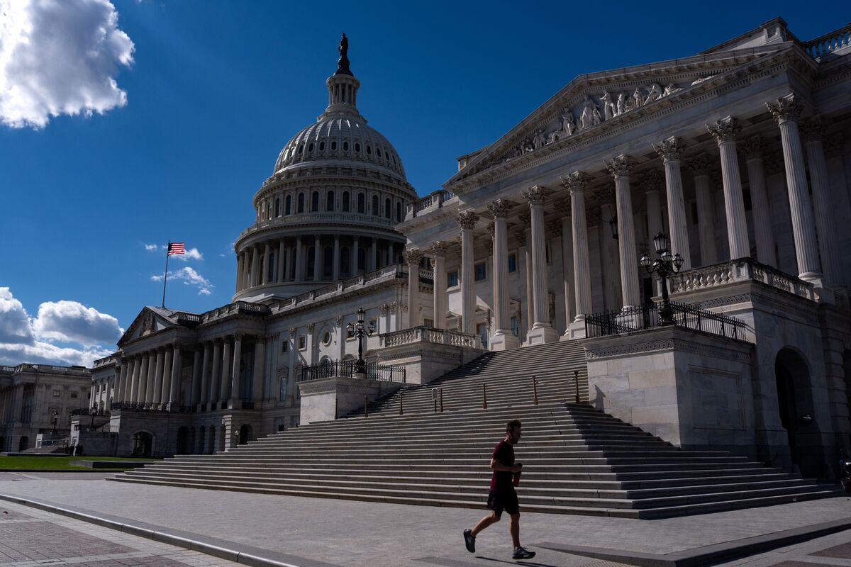 Democrats Block Senate Bill to Pay Some Workers During Shutdown