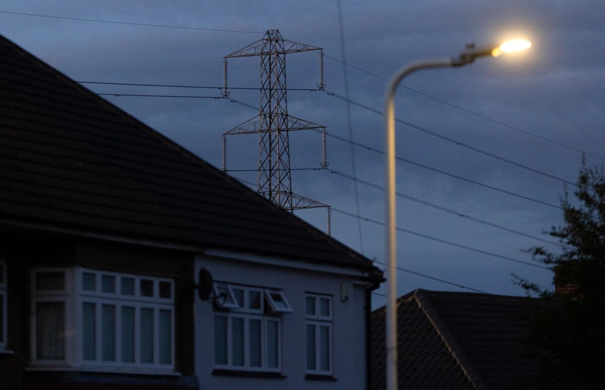 London's Record £9,724.54 per Megawatt Hour to Avoid a Blackout - Bloomberg