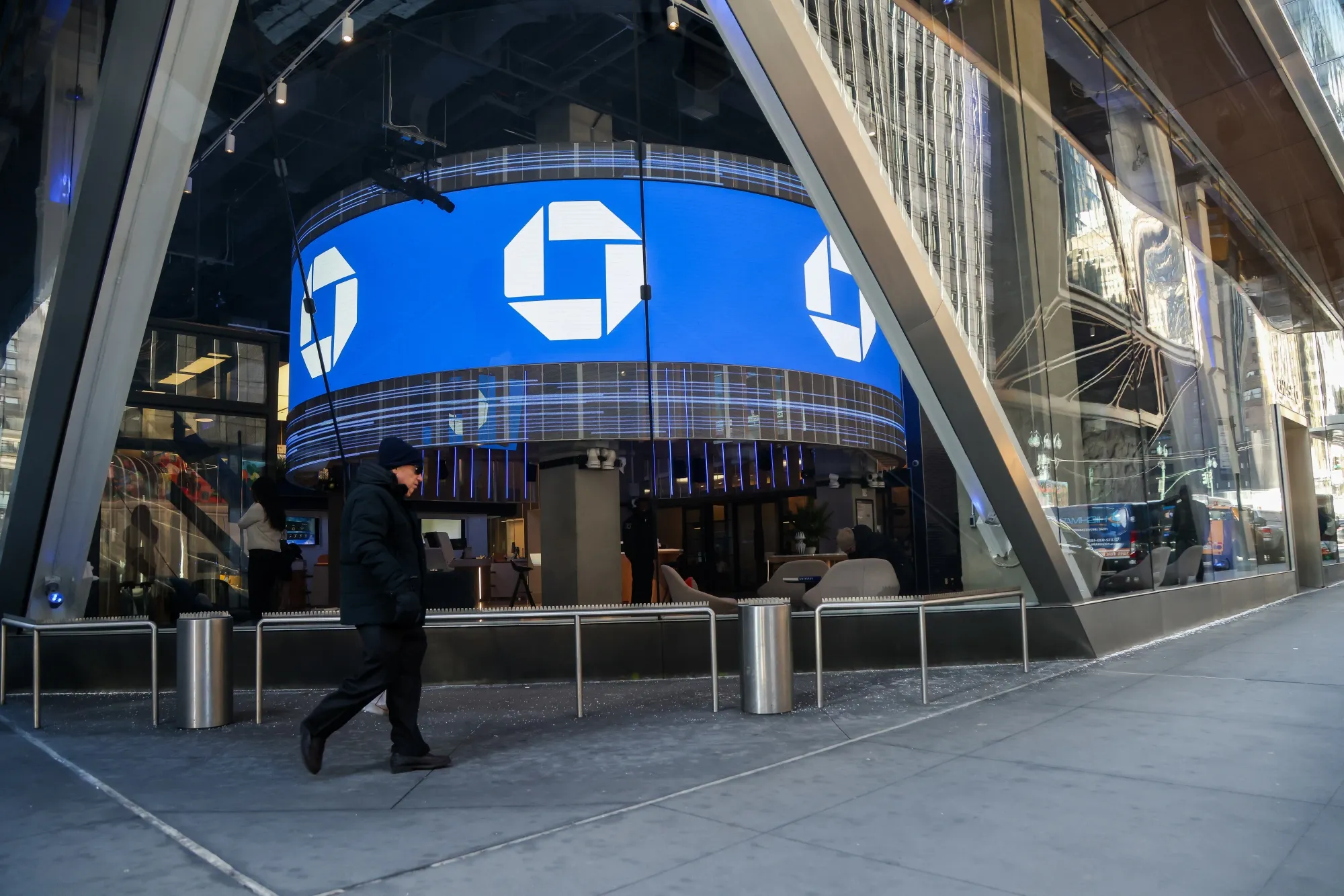 米JPモルガンとBofA、従業員向けに「トランプ口座」に拠出へ - Bloomberg