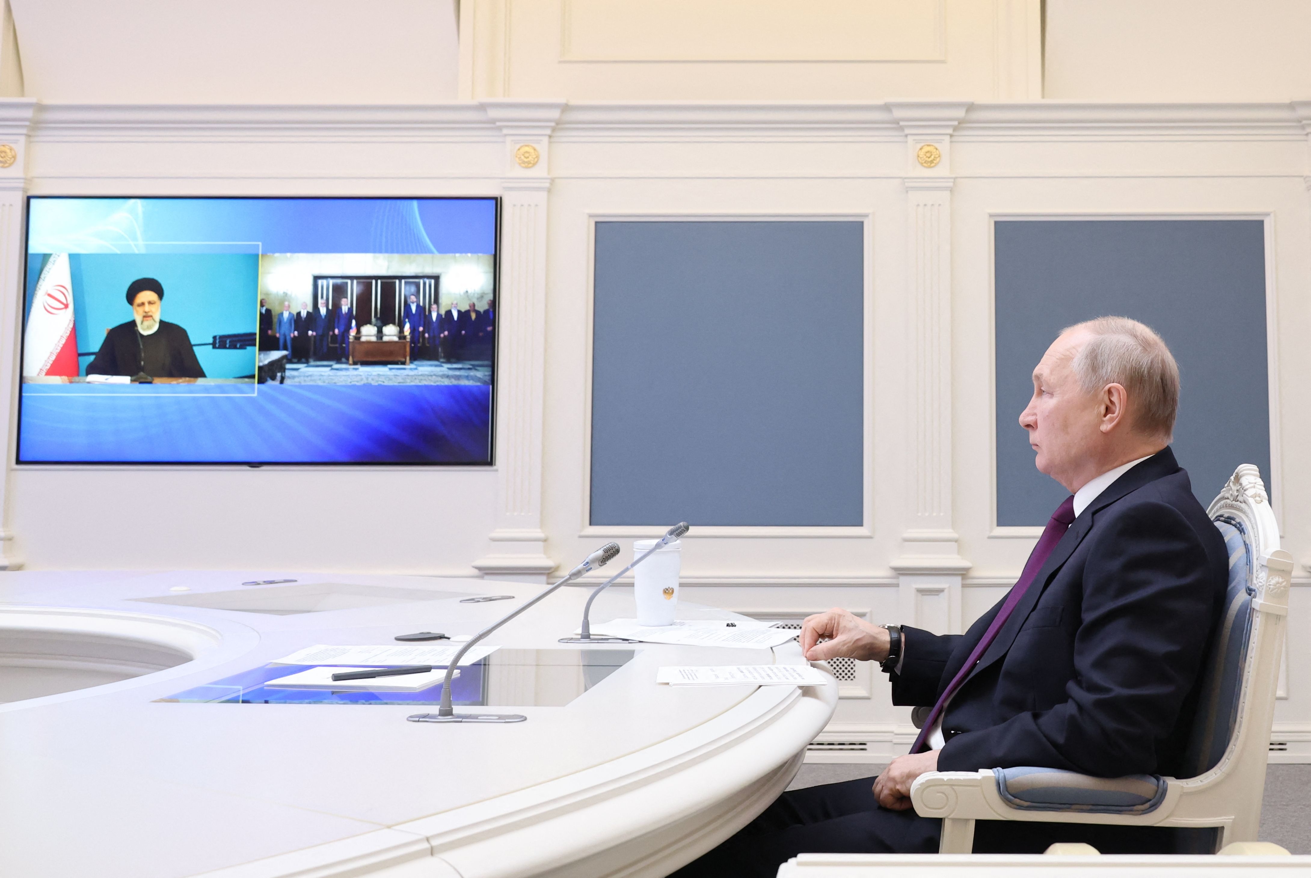 Vladimir Putin and Ebrahim Raisi during the signing of the Rasht-Astara railway agreement in May 2023.