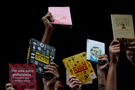 Major Nationwide Protests Add to Bolsonaro's Reform Headaches