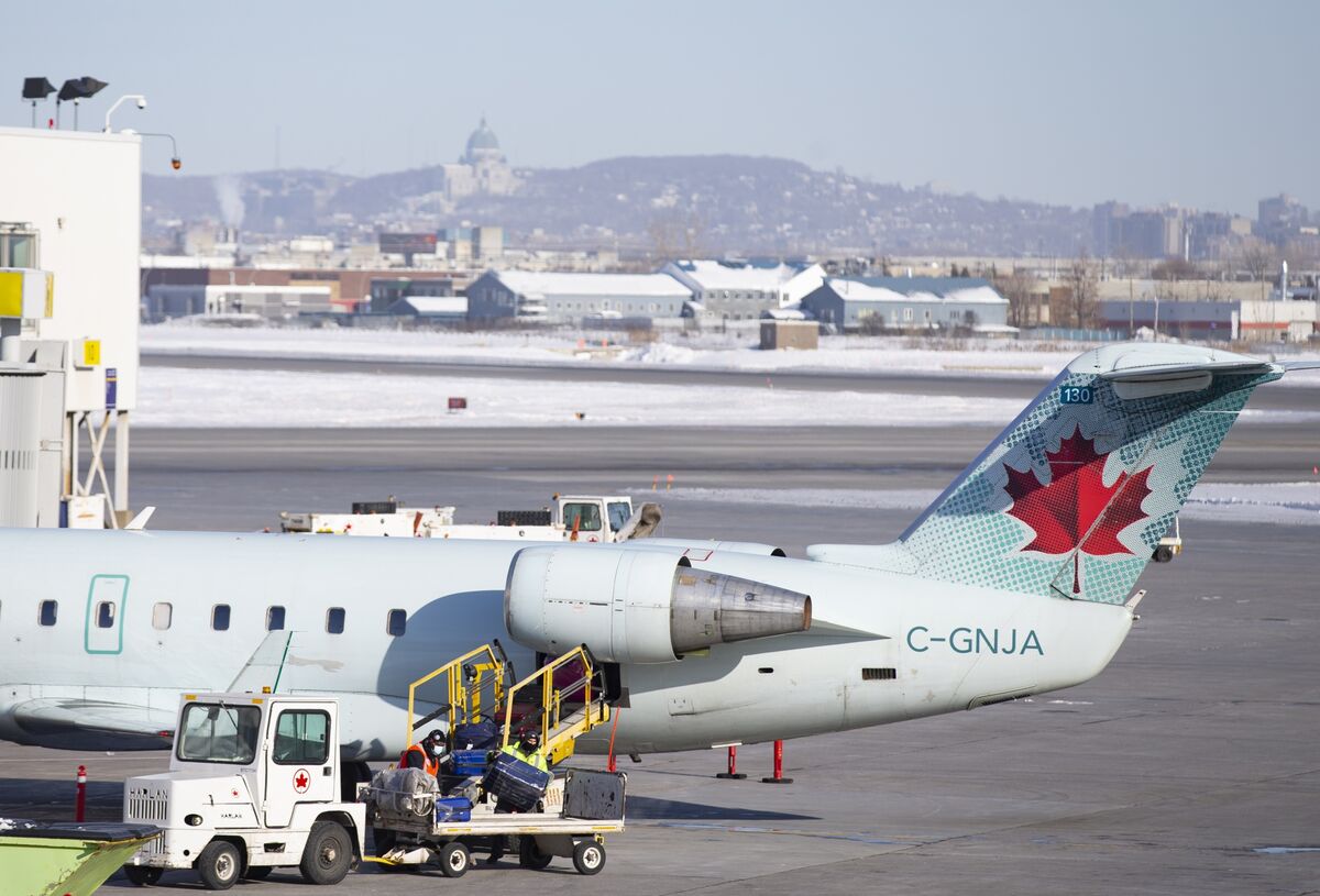 Air Canada Rises as CEO Takes Upbeat Tone on Government Aid - Bloomberg