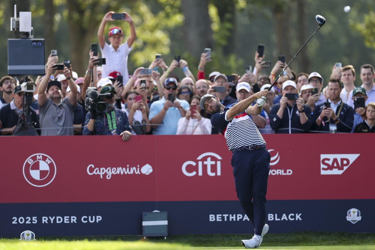 Europe Leads Ryder Cup 2025 With Historic Opening Sweep Over USA