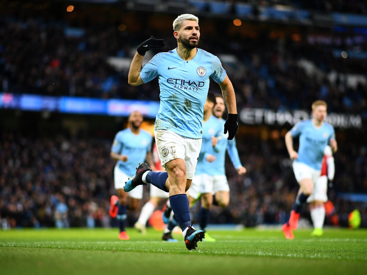 Maaltijd backup Toevoeging Puma Poaches Manchester City Soccer From Nike in `Largest Deal' - Bloomberg