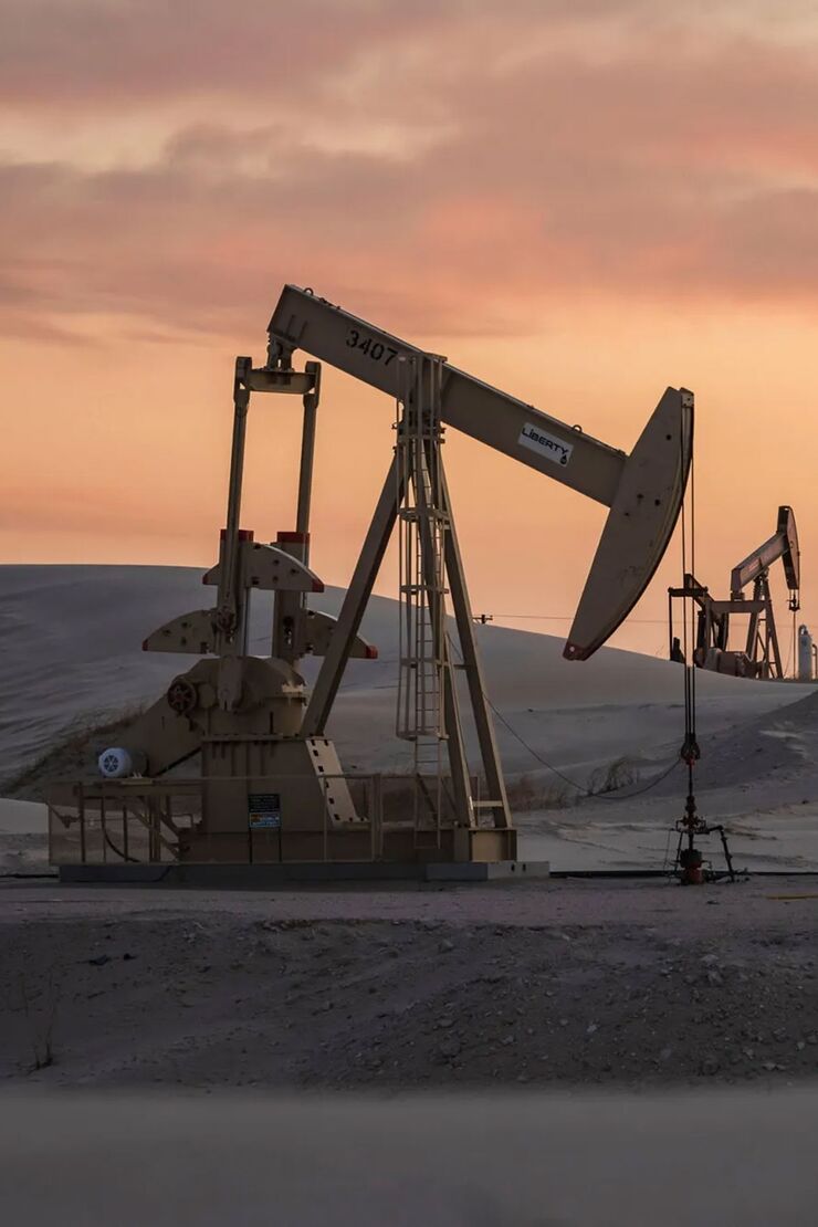 US Enjoys a Rare Moment of Oil Supremacy in Iran