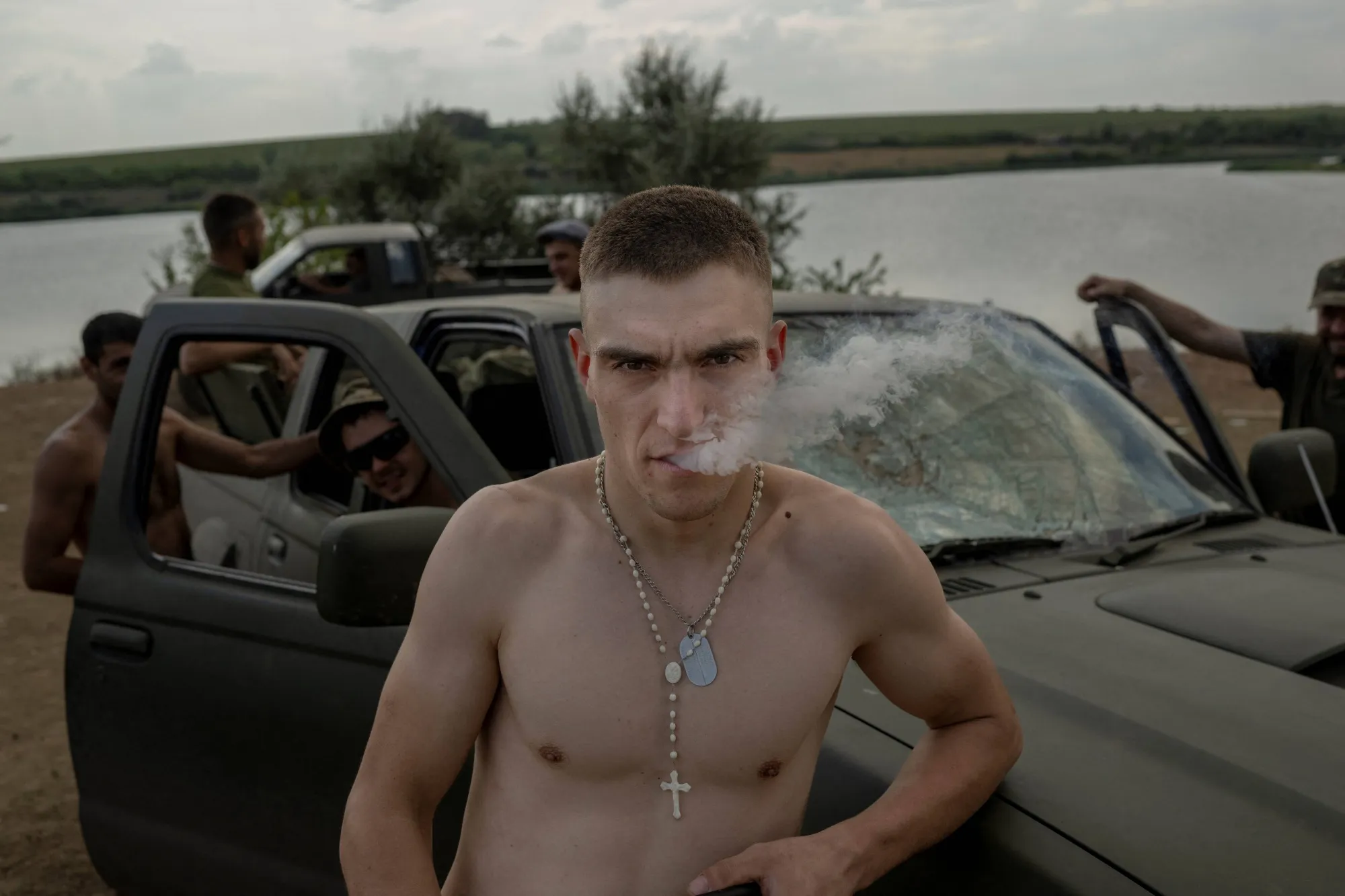 Ukranian soldiers rest near the Donbass frontline.&nbsp;
