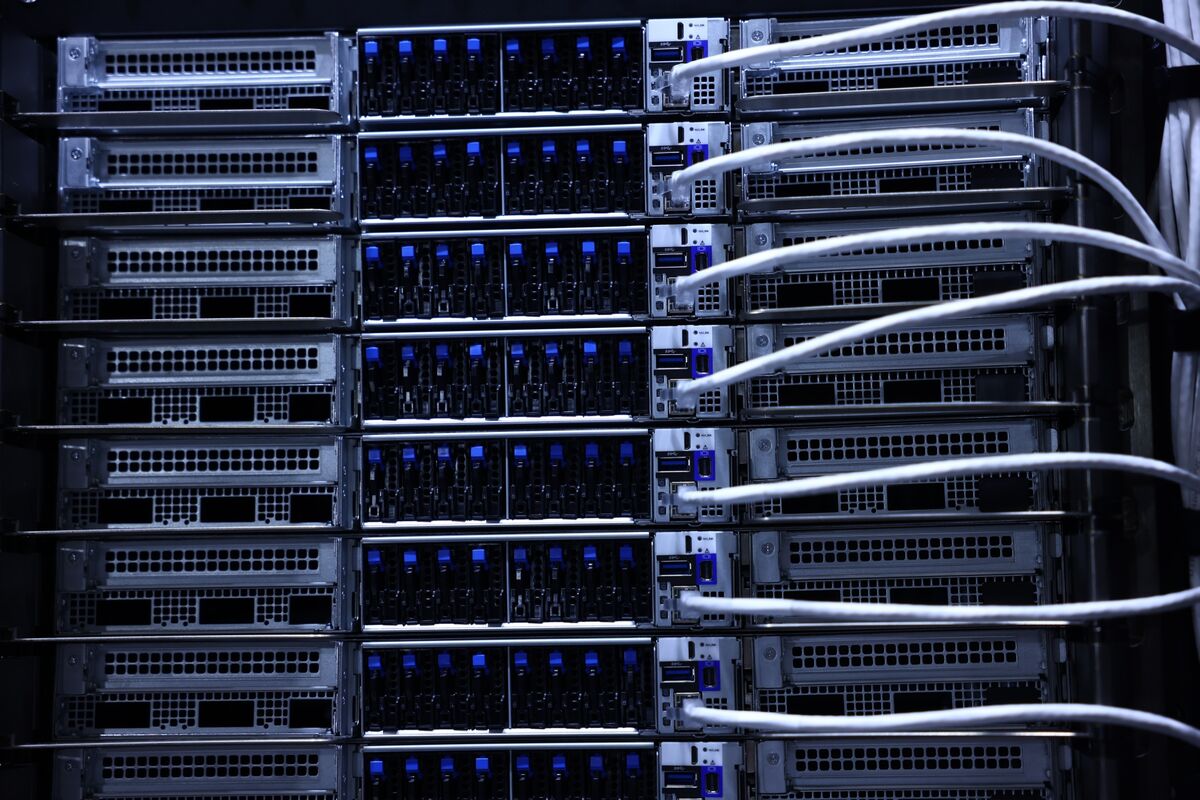 Intel CEO-Backed Startup Seeks Role as AI Chip Matchmaker