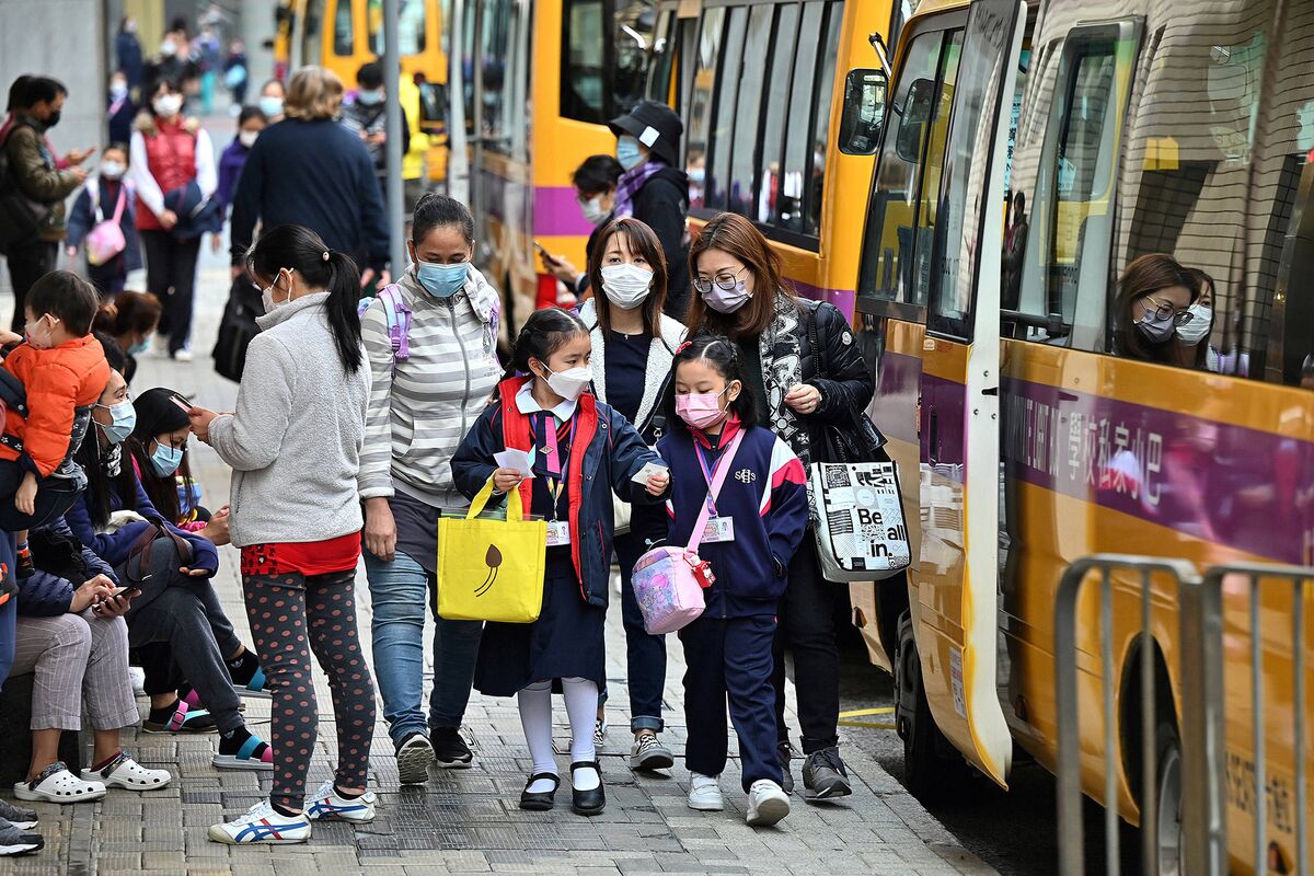 Parents Decry Hong Kong Schools Shutdown as ‘Groundhog Day’ - Bloomberg