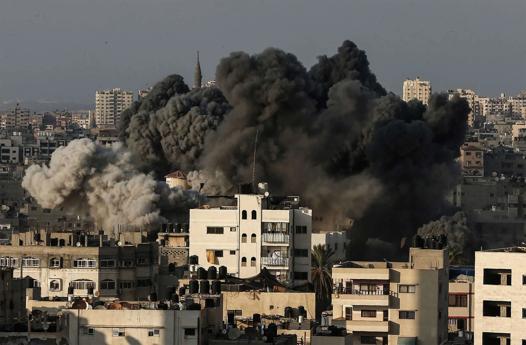&nbsp;A picture taken on Aug. 9, 2018 shows smoke billowing following an Israeli air strike on Gaza City.&nbsp;