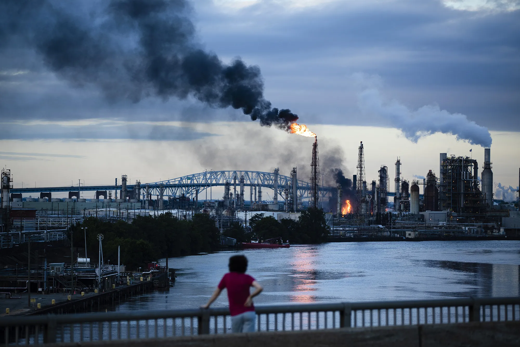 Explosion and fire at the Philadelphia Energy Solutions oil refinery on June 21, 2019.