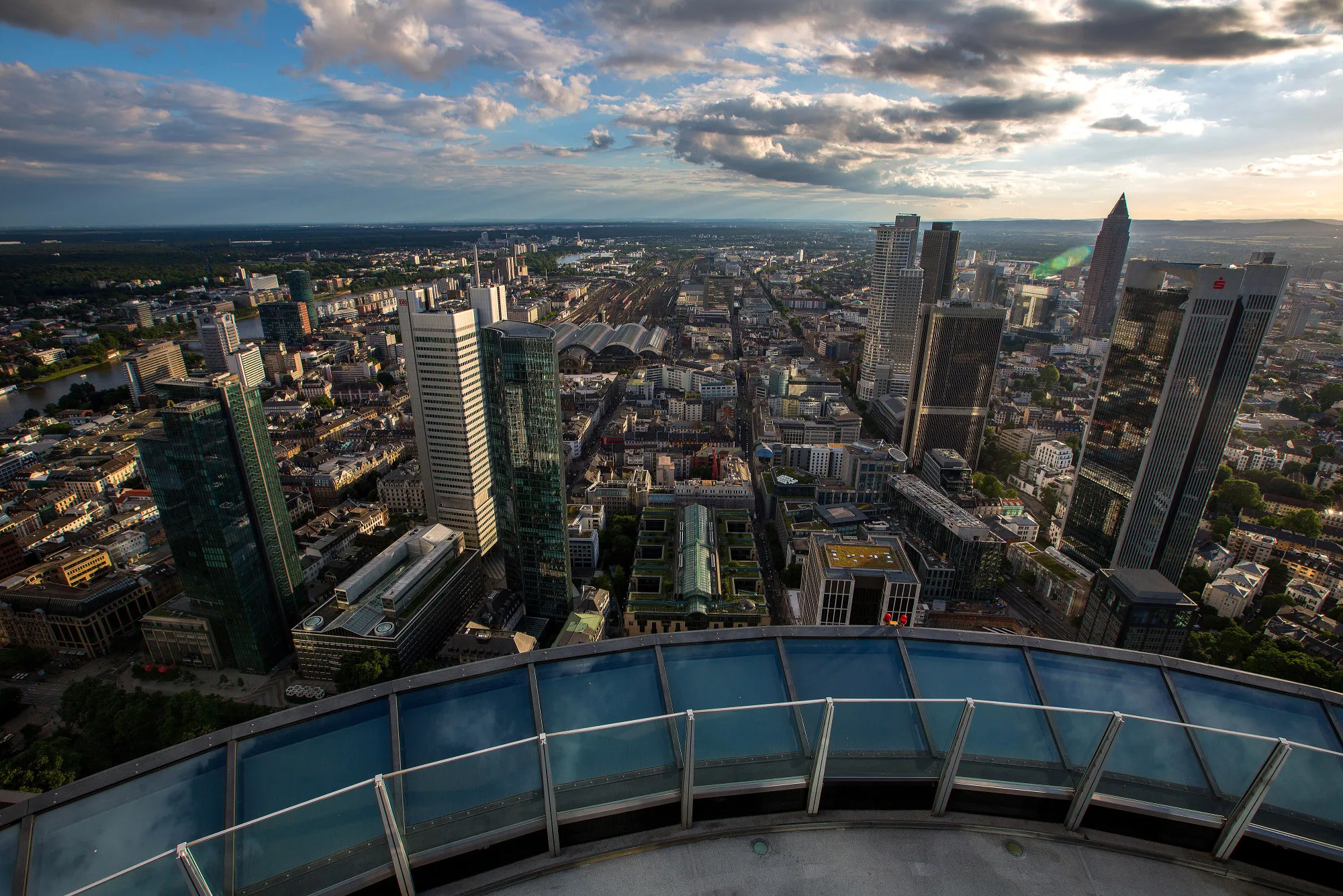 大和証券Ｇ:フランクフルト現法社長に高橋氏､ブレグジット布陣 - Bloomberg