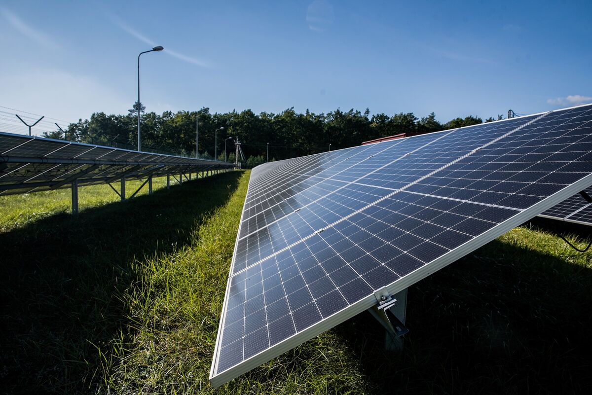 ⚫️ BLOOMBERG: I produttori di pannelli solari riducono l'uso di argento per l'impennata dei prezzi