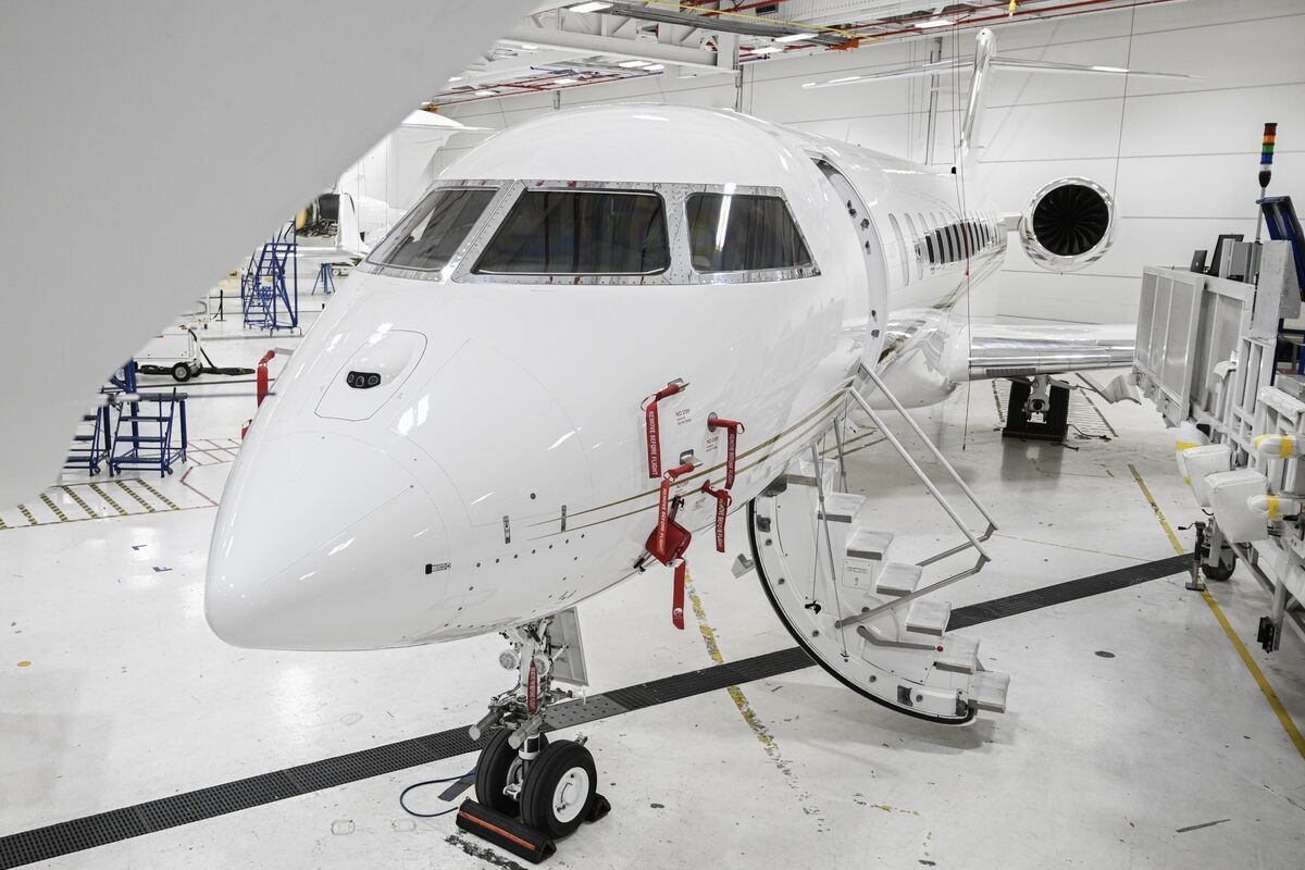 Bombardier Announces 50 Aircraft Firm Order Worth $1.7 Billion Bombardier Announces 50 Aircraft Firm Order Worth $1.7 Billion