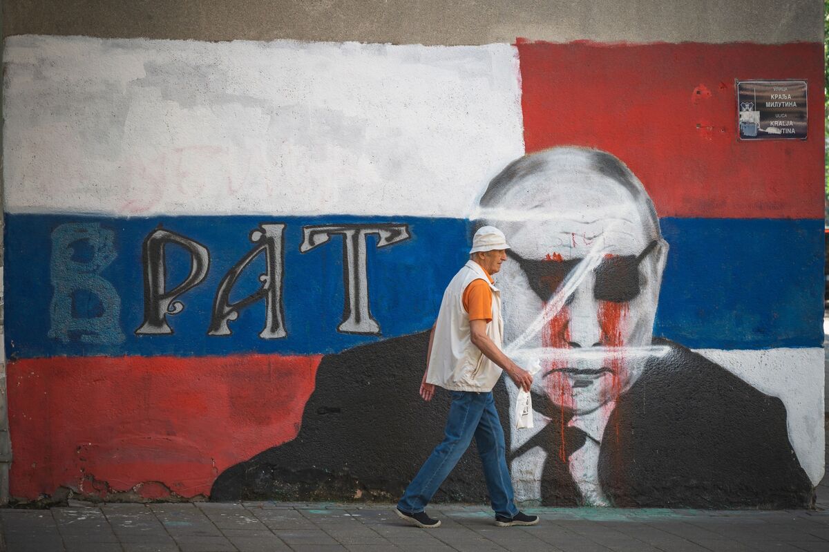 Putin Is Pushing Serbia and Bosnia to Back His Ukraine War