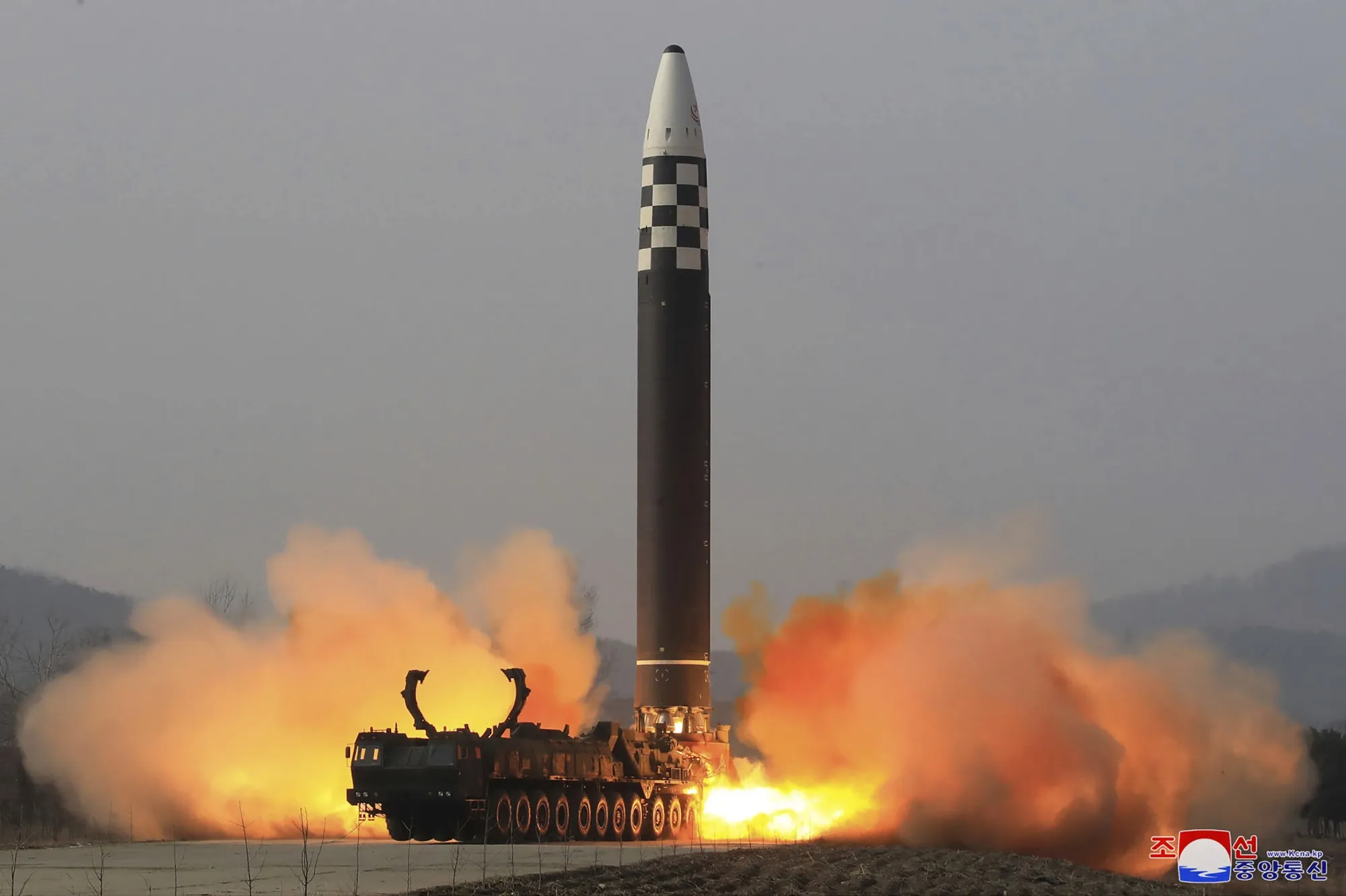 北 朝鮮 ミサイル 明日