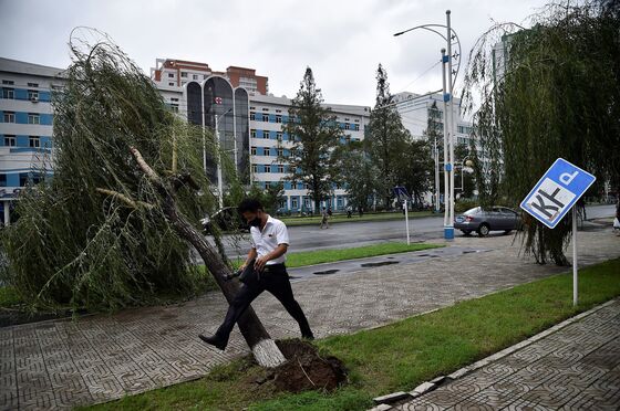 North Korea’s Kim Says ‘Fortunate’ for Minimal Typhoon Damage