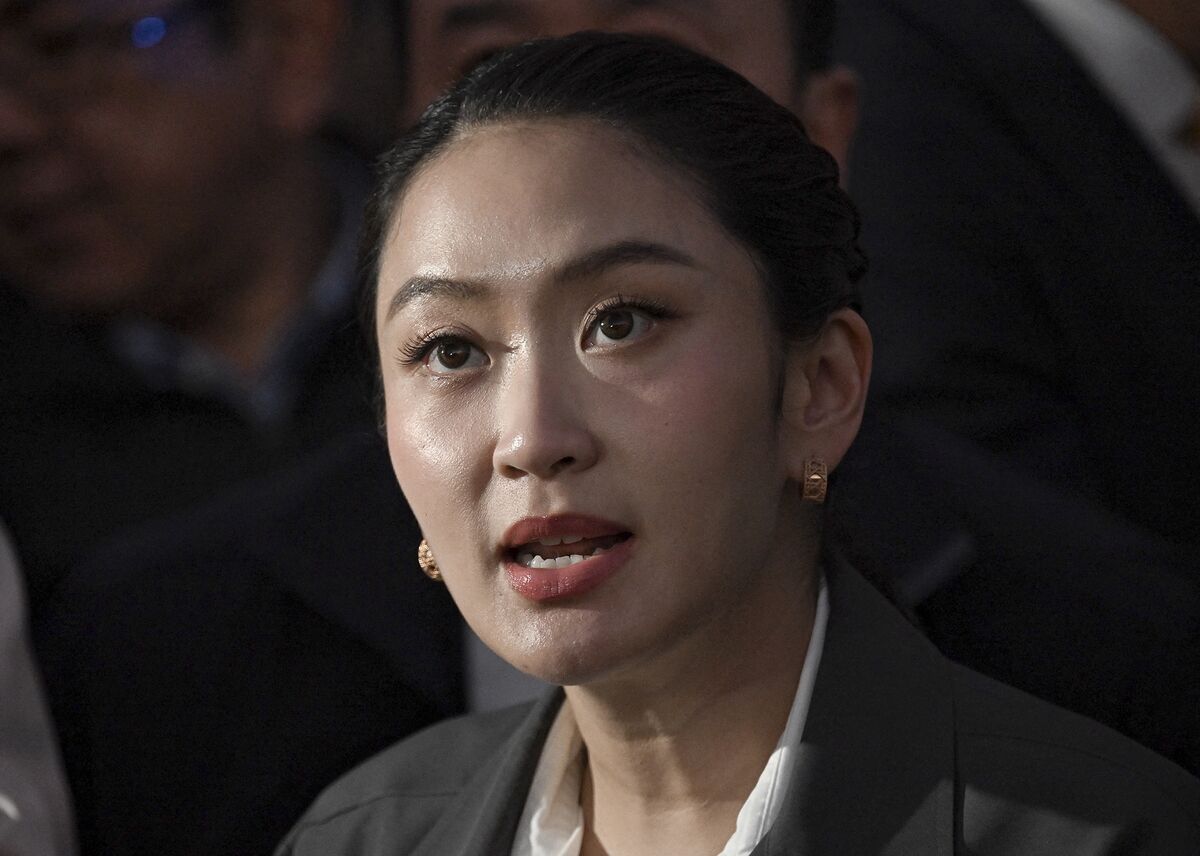 Thai PM Hospitalized for Fever; Cancels Friday’s Engagements