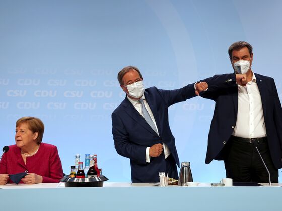 Merkel’s Faltering Heir Upends Germany’s Election Predictability