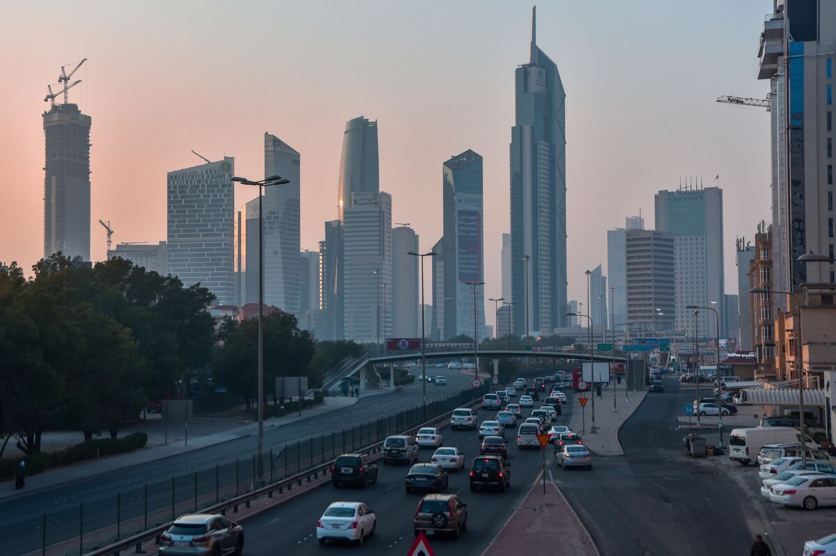 Goldman, Carlyle Set to Follow BlackRock With Offices in Kuwait
