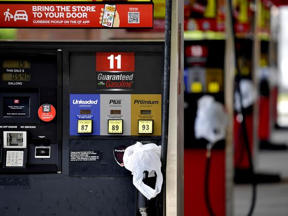 White House Faces Rising Pressure as Gasoline Shortages Grow
