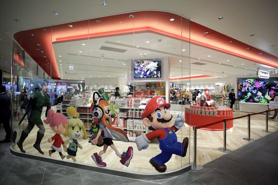 Nintendo’s Tokyo Store Isn’t Large Enough for its Fan Base