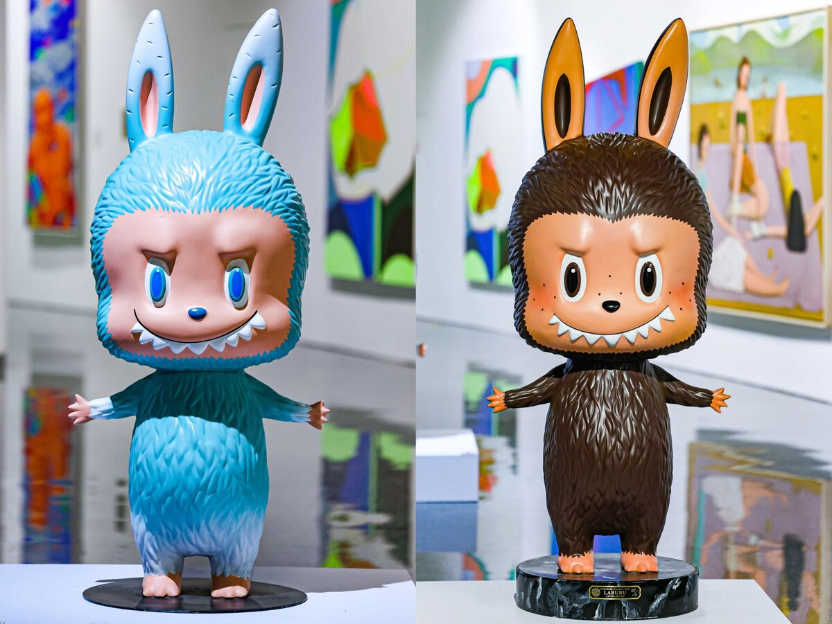 新着中国大人気ラブブホルダーToffee Labubu正品ラブブ ラブブの等身大フィギュア、2200万円で落札－中国の競売で熱狂的
