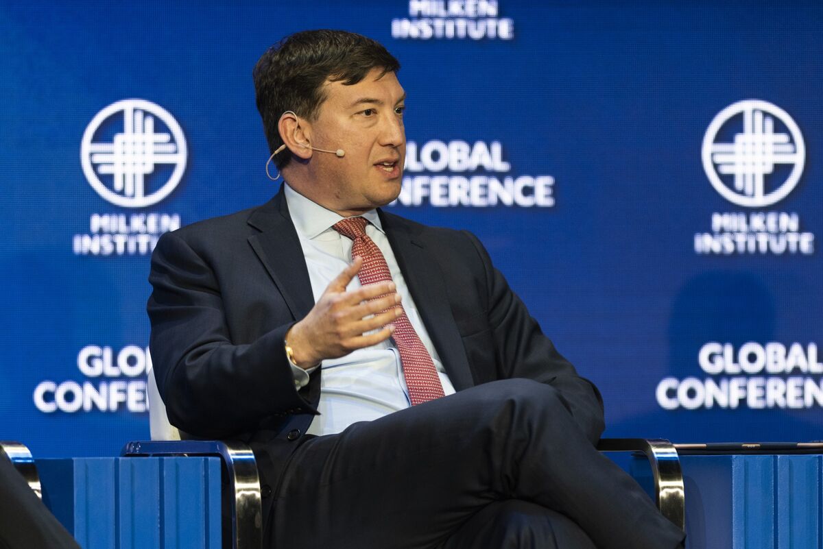 Apollo’s Kleinman Says AI to Come for Professional Services Next